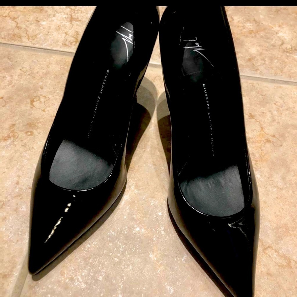 Giuseppe Shoes in great condition